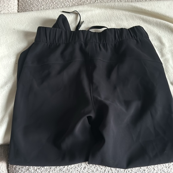 Lululemon on the Fly Pants NWOT - Picture 4 of 4